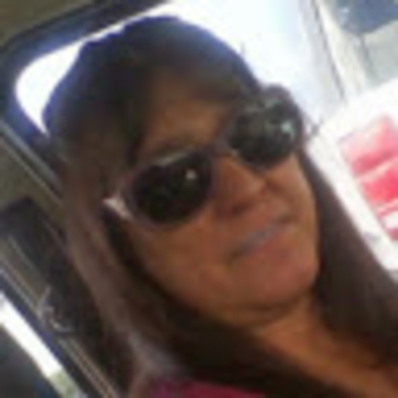 Meet your Posher, Stephanie - Picture 1 of 1